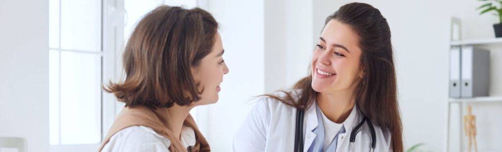 La mejor atención médica para mayores está en Adeslas